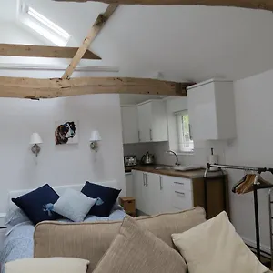 The Old Stables, Whitehall Farmhouse, Oakington CBG
